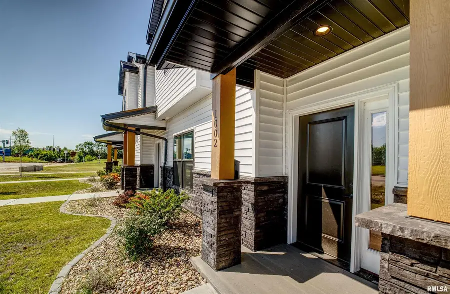 1006 S 4th Street, Clinton, IA 52732 - Image #2