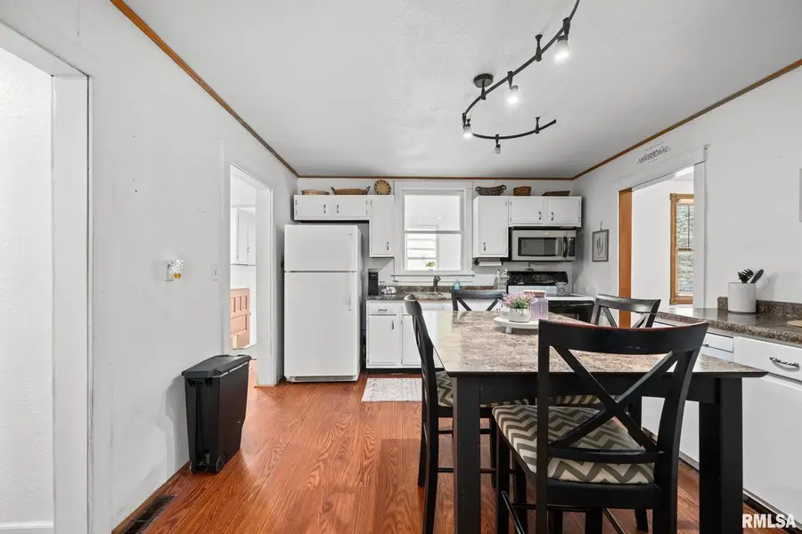 406 234th Street, Aledo, IL 61231 - Image #2