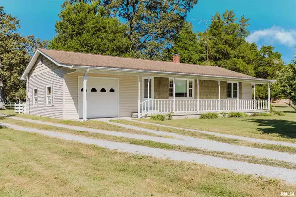 14655 Christmas Tree Road, Johnston City, IL 62951