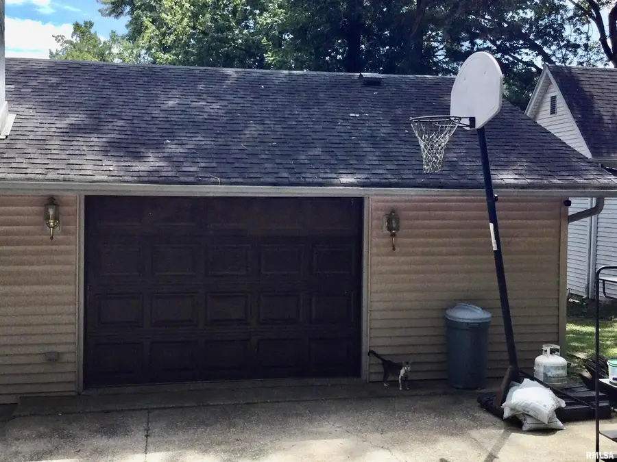 203 E Whitlock Street, Jonesboro, IL 62952 - Image #3