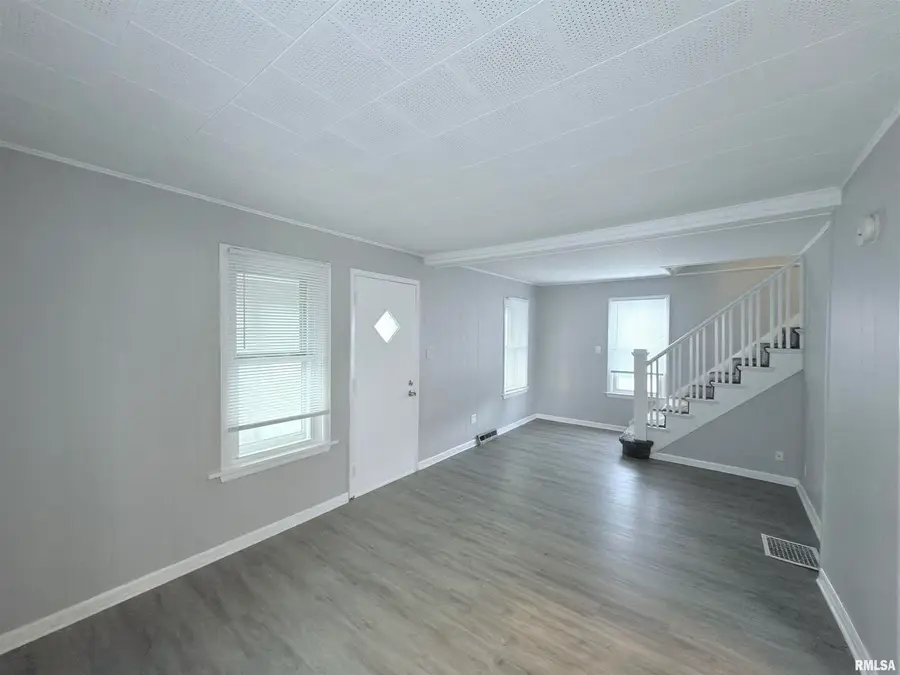 2233 24th Street, Rock Island, IL 61201 - #2