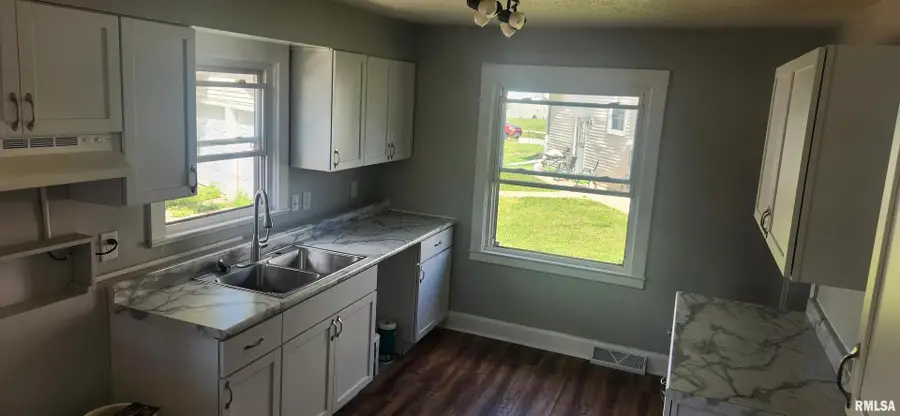 2419 Avenue Of The Cities Avenue, Moline, IL 61265 - Image #3