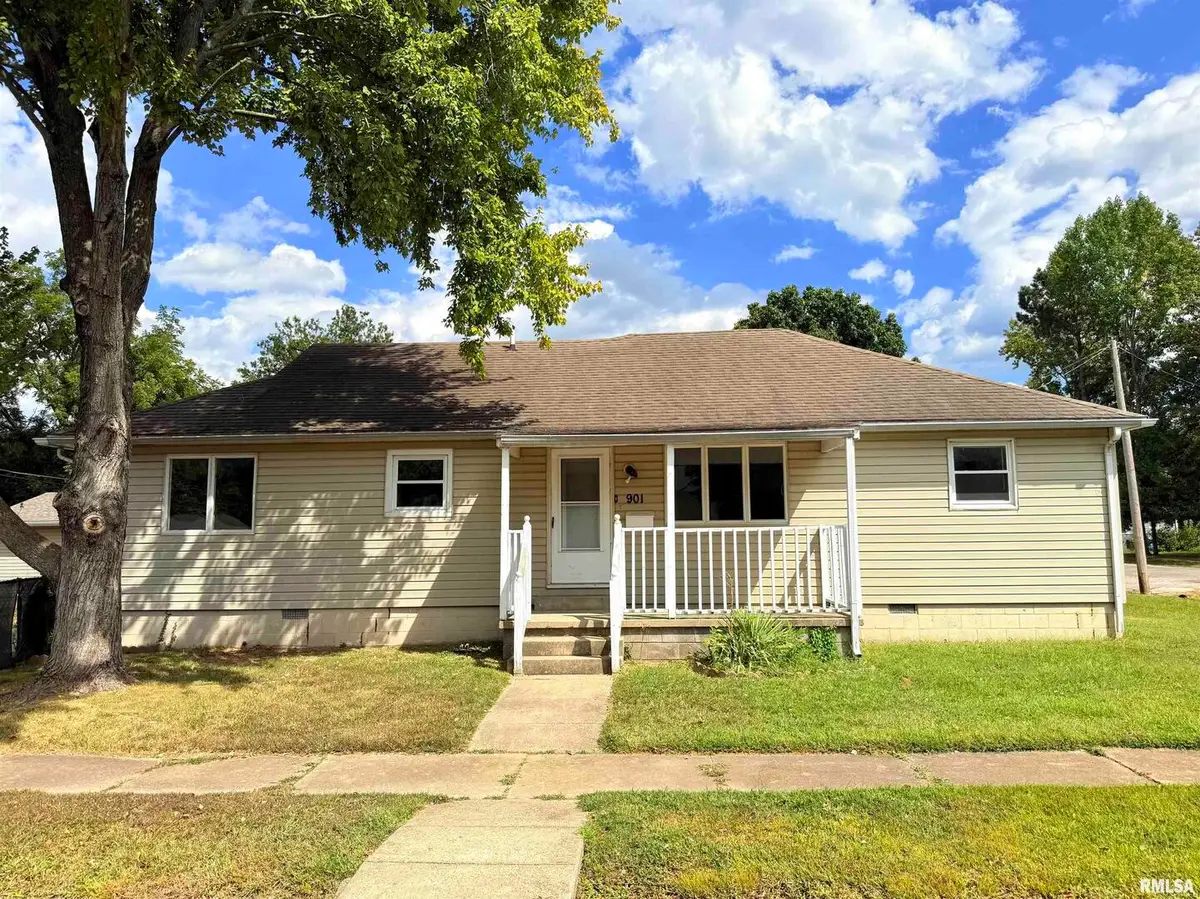 901 E Clark Street, West Frankfort, IL 62896 - Image #1