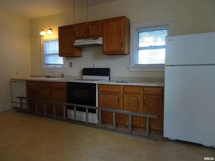 917 3rd Street, Silvis, IL 61282 - Image #3