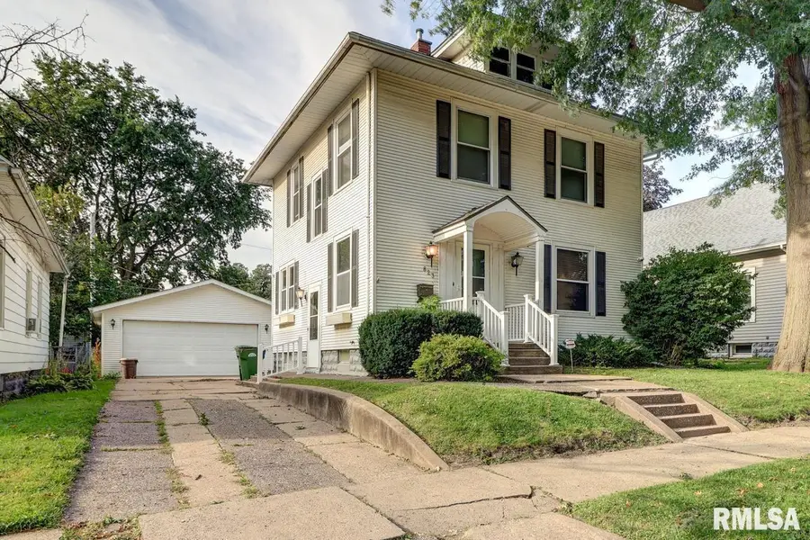 823 14th Avenue S, Clinton, IA 52732 - Image #2