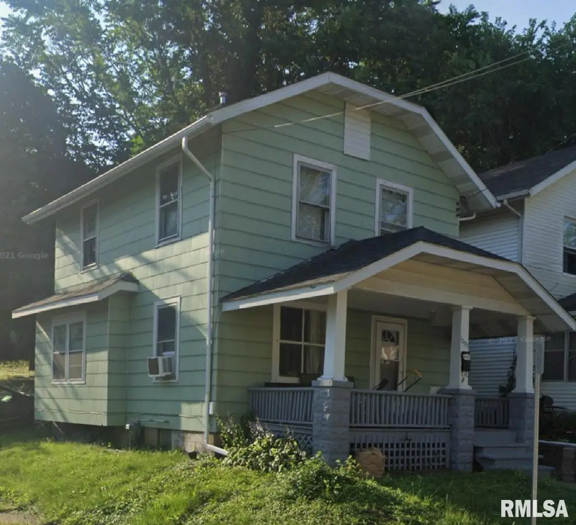 1233 Eastern Avenue, Davenport, IA 52803 - #1