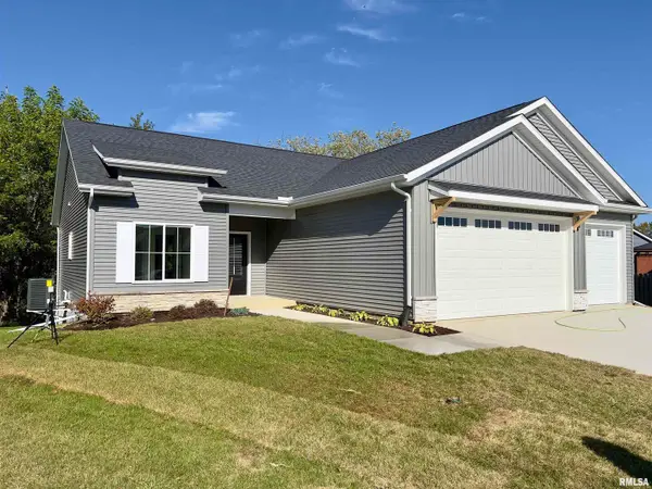 680 Sweet Wood Lane, Blue Grass, IA 52726