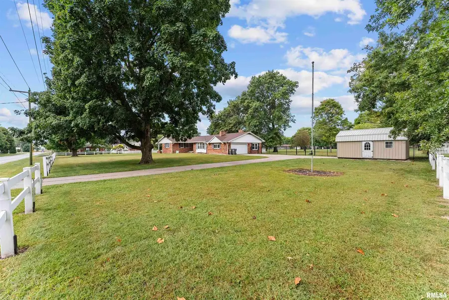 305 N Henderson Road, Alexis, IL 61412 - Image #3