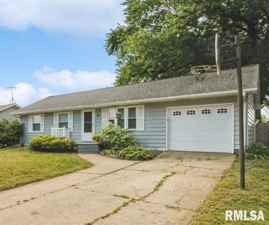 865 14th Avenue Nw, Clinton, IA 52732 - Image #1