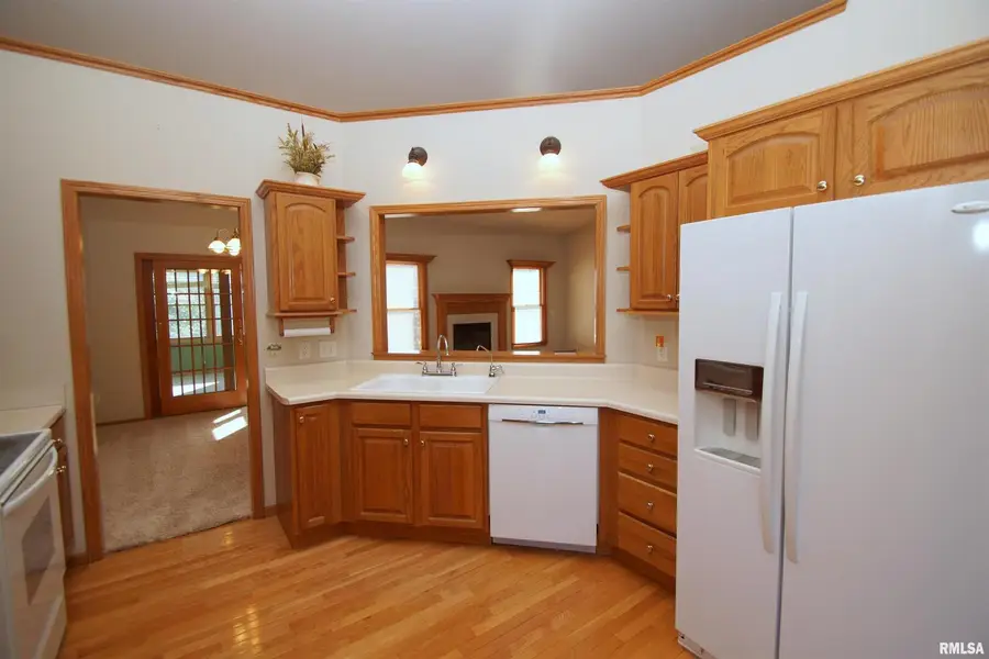 5321 Friendship Drive, Davenport, IA 52804 - #2