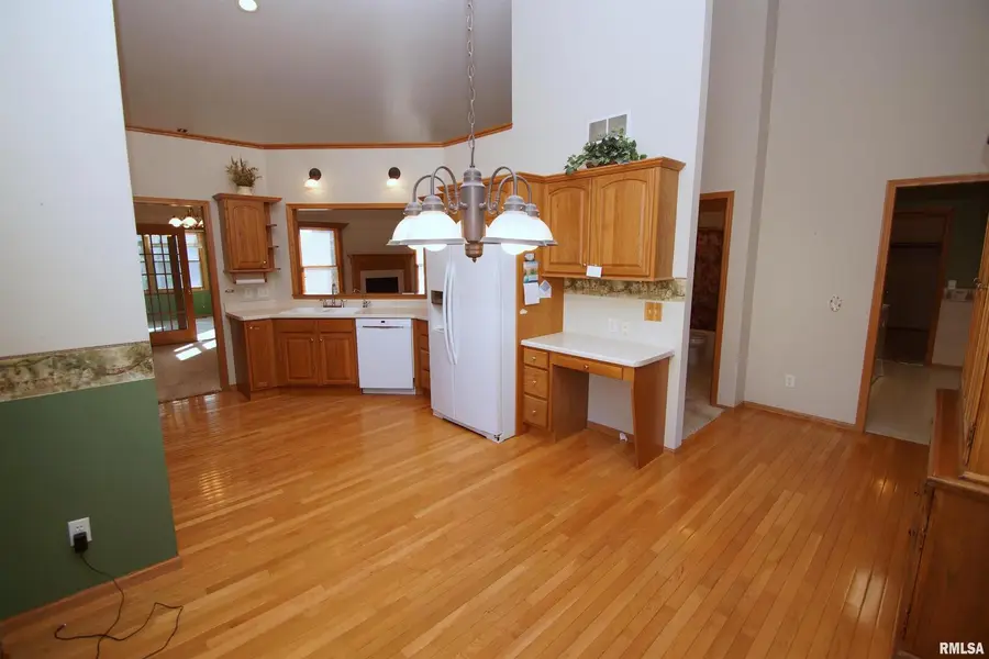 5321 Friendship Drive, Davenport, IA 52804 - #3