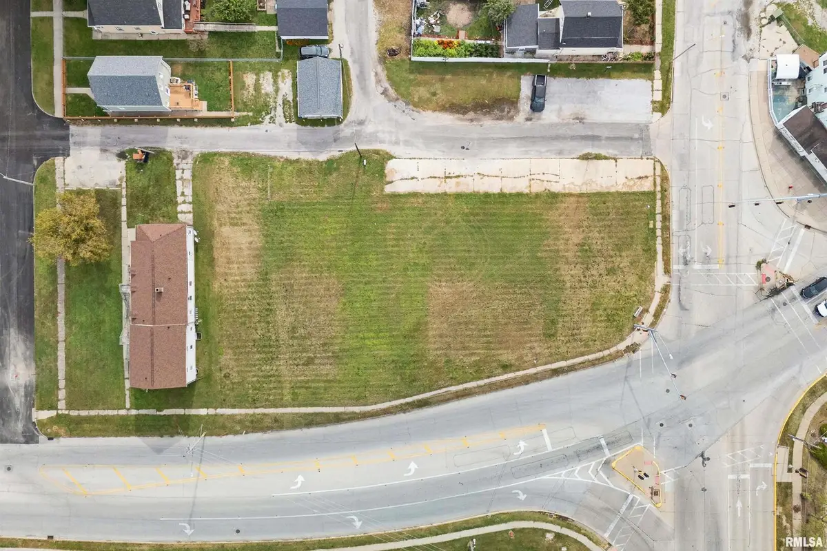 1230 13th Street, East Moline, IL 61244 - #1