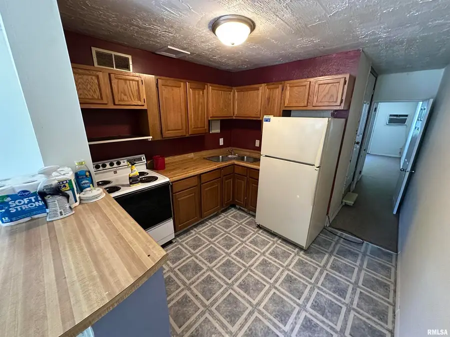 1219 S Court Street, Marion, IL 62959 - Image #3