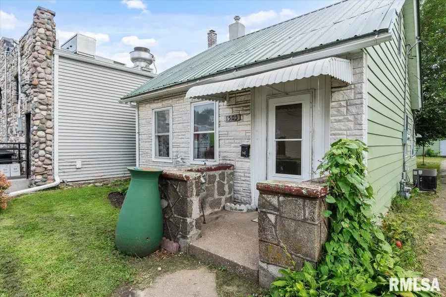 1505 W 14th Street, Davenport, IA 52804 - #3