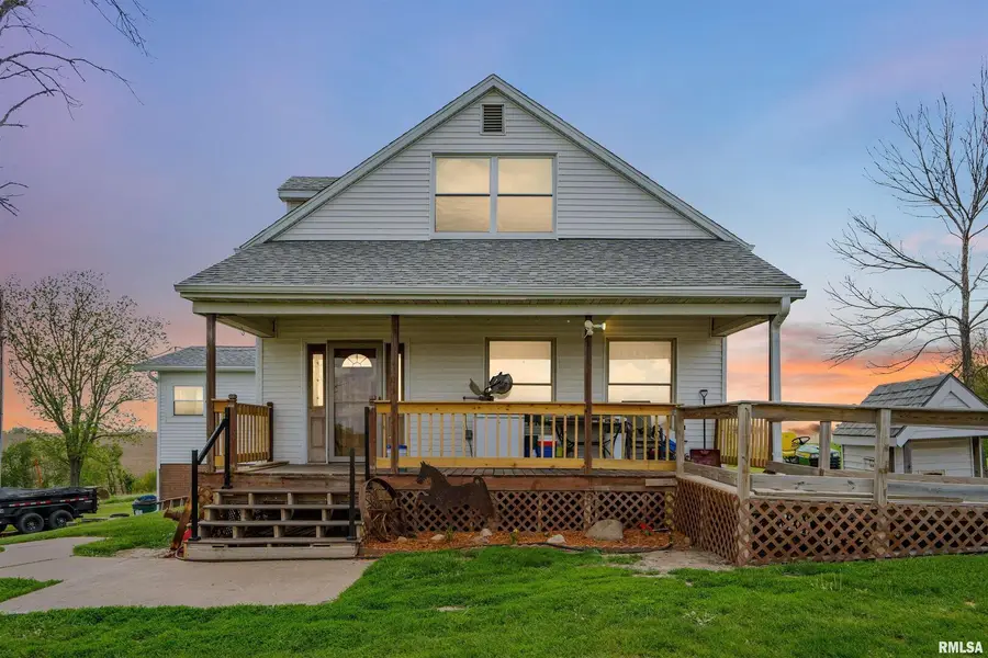 829 Union Avenue, Lowden, IA 52255 - #2