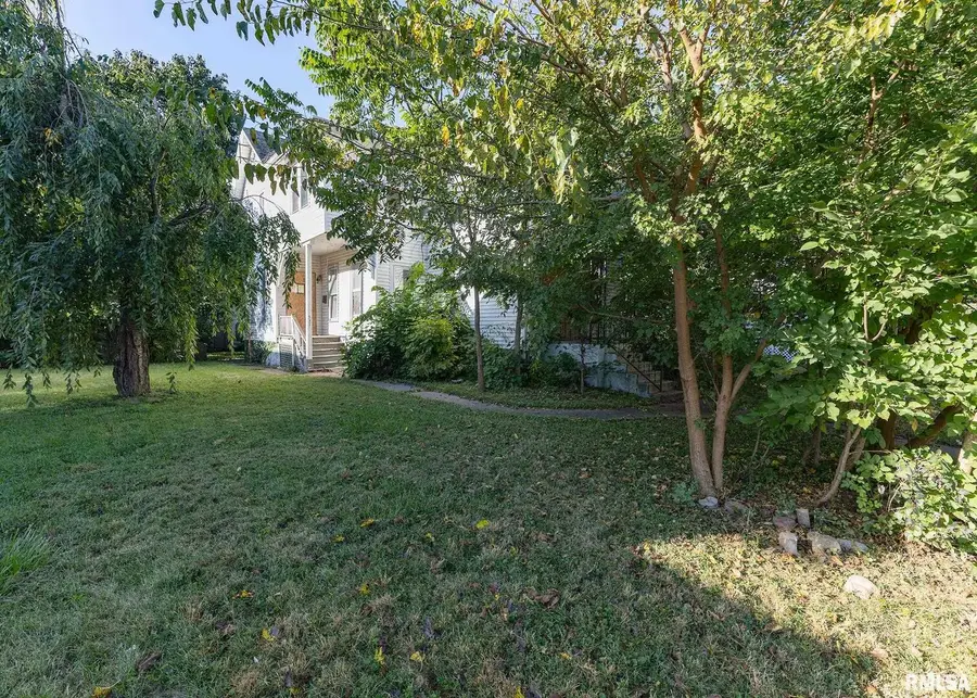 537 6th Avenue S, Clinton, IA 52732 - Image #2