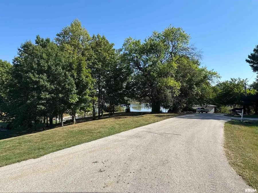 17 Crest View Drive, Sherrard, IL 61281 - Image #2
