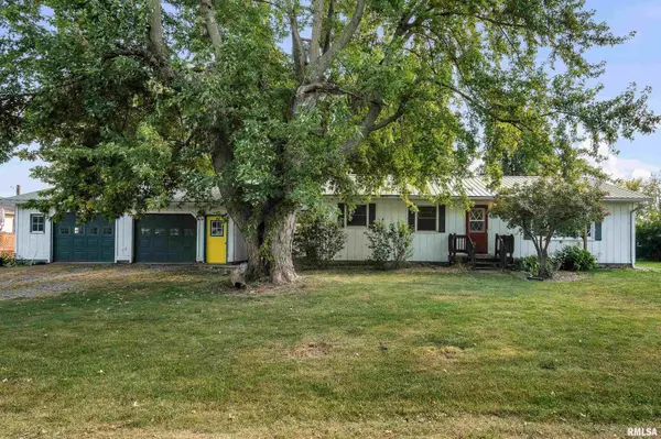 1606 20th Avenue, Viola, IL 61486