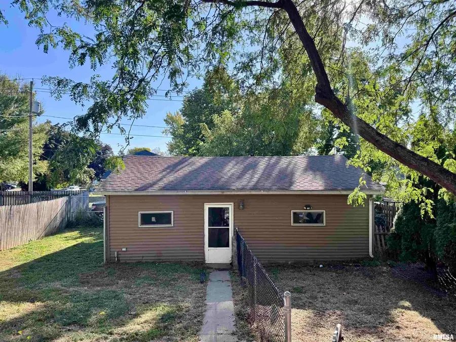 2711 N 2nd Street, Clinton, IA 52732 - Image #2