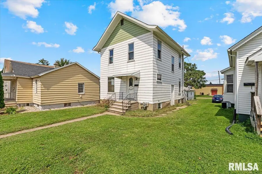 2621 5 1/2 Avenue, Rock Island, IL 61201 - Image #2