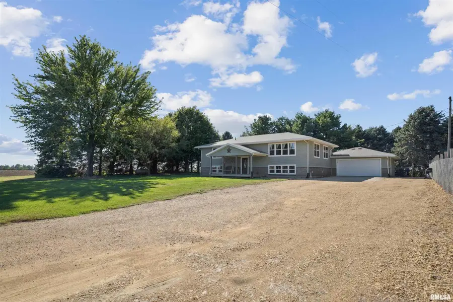 1374 290th Avenue, Charlotte, IA 52731 - Image #3