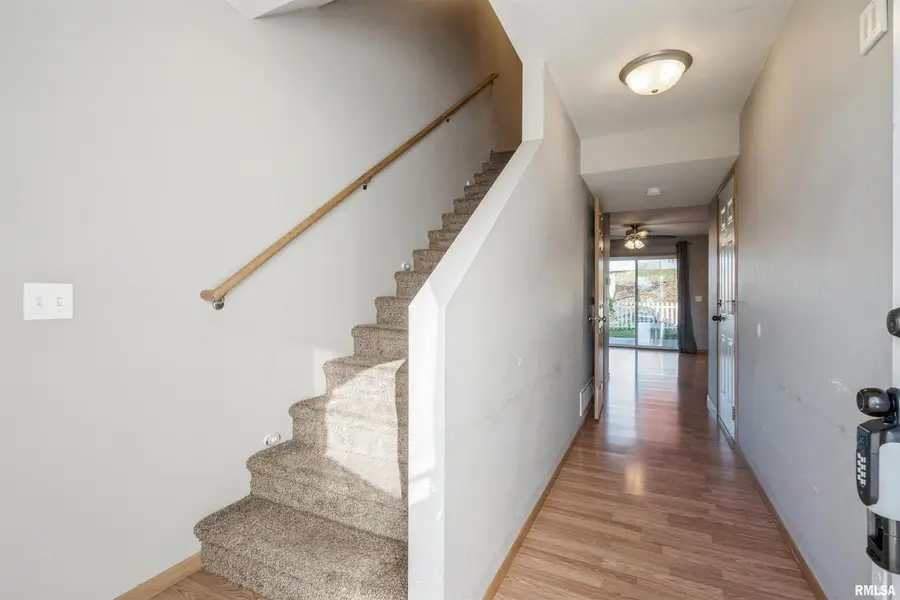 1992 Golden Eagle Drive, Dubuque, IA 52001 - Image #3