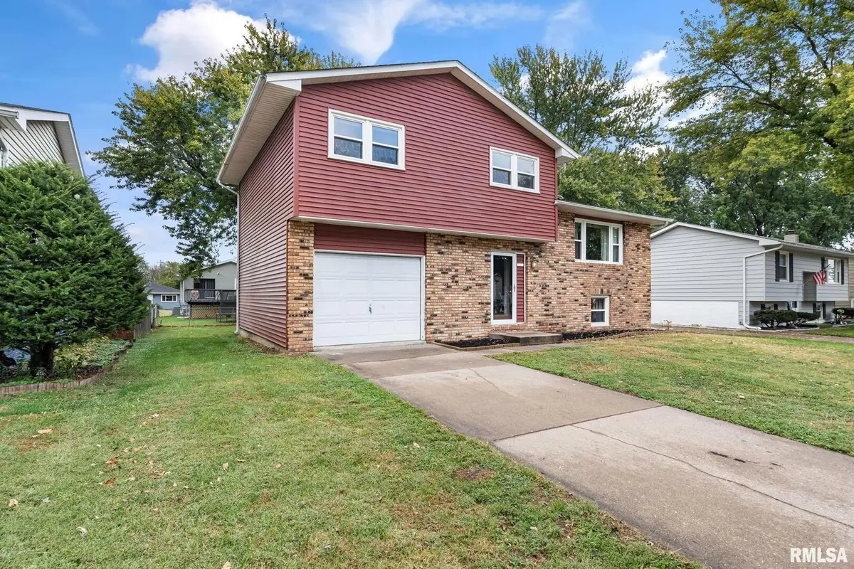 1139 Calvin Street, Davenport, IA 52804 - #1