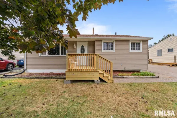 5017 44th Avenue, Moline, IL 61265