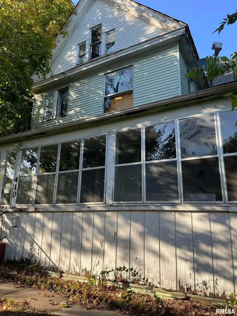 410 W 8th St Street, Davenport, IA 52803 - Image #1