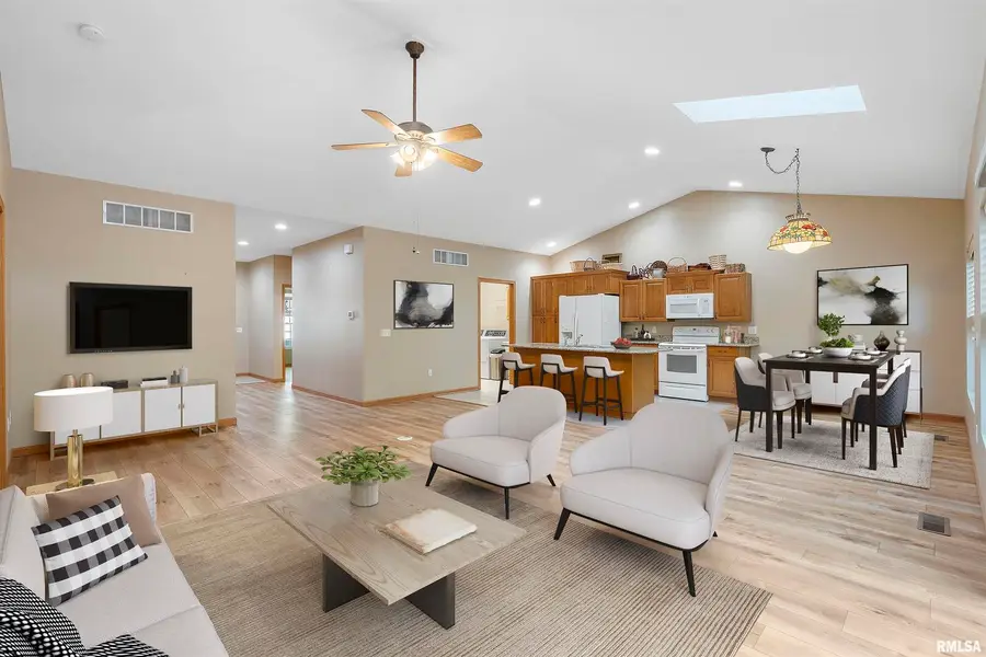 1102 2nd Street, Moline, IL 61265 - Image #3