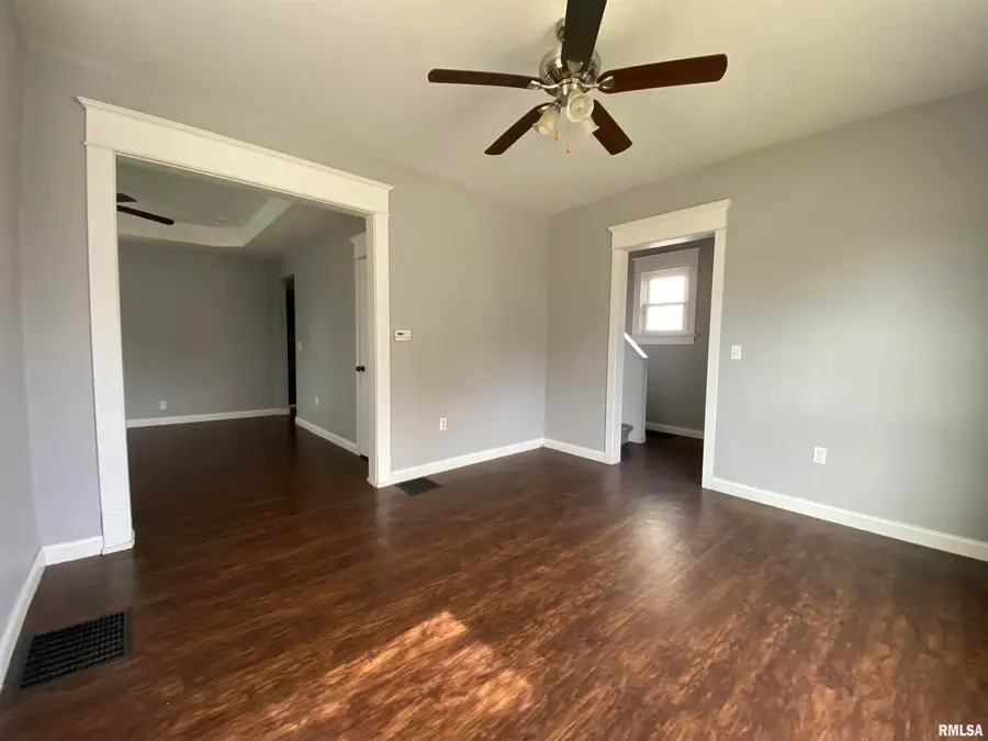 520 S Clark Street, Davenport, IA 52802 - #2