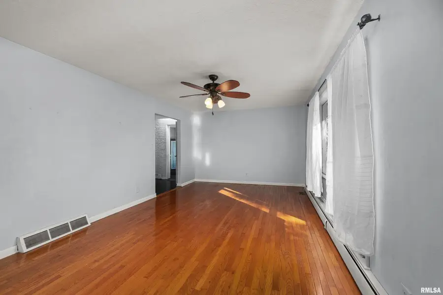 202 5th Street, Matherville, IL 61263 - Image #2