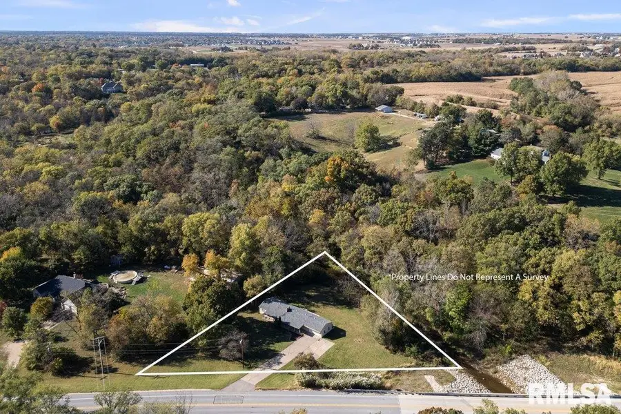 18378 Wells Ferry Road, Bettendorf, IA 52722 - Image #2