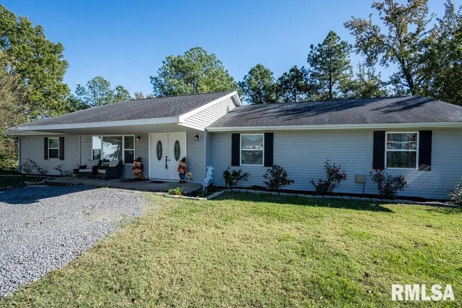 910 Fairlane Drive, Marion, IL 62959 - Image #3