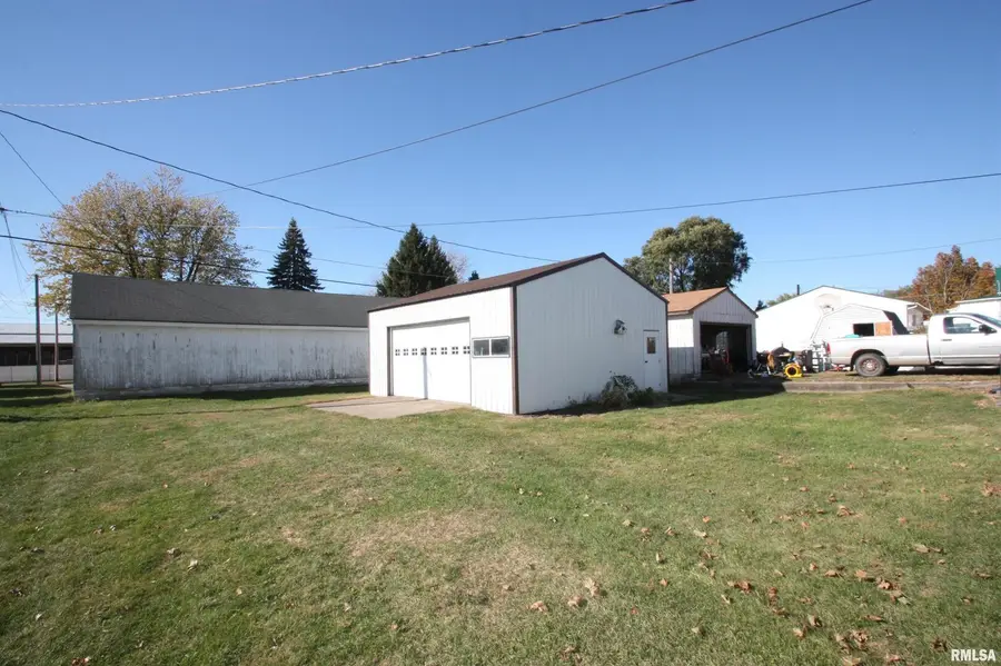 310 N Dearborn Street, Maquoketa, IA 52060 - Image #2
