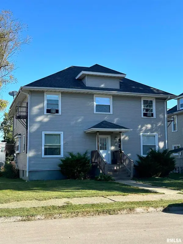 712 6th Avenue S, Clinton, IA 52732