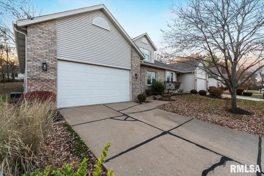 3000 E 32nd Street #14, Davenport, IA 52807 - Image #2