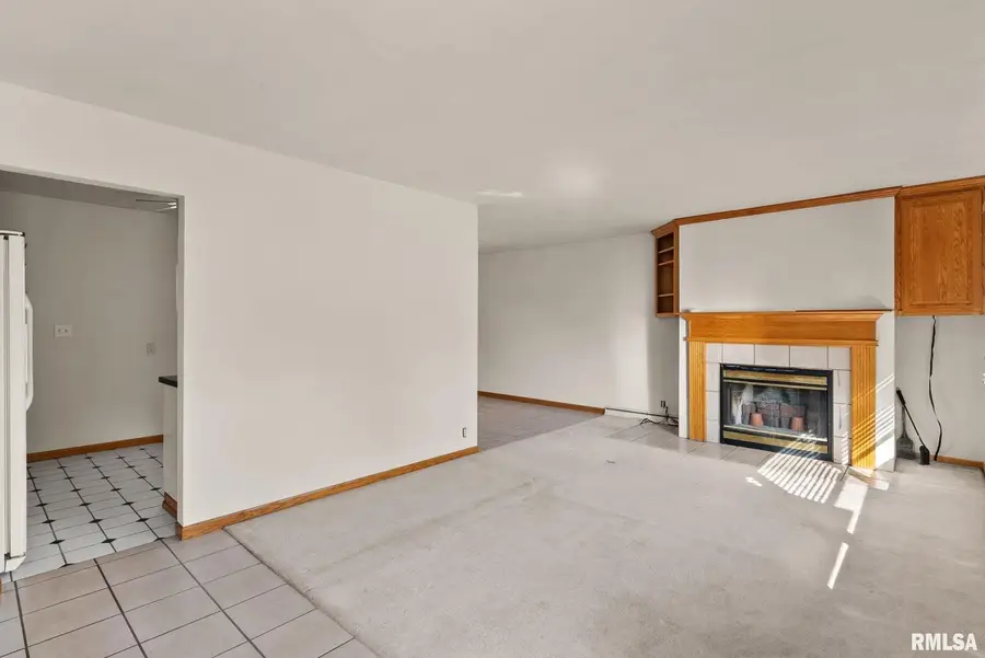 1212 Meadow Lane Drive, Bettendorf, IA 52722 - #3