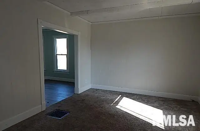 1854 W 8th Street, Davenport, IA 52802 - #2