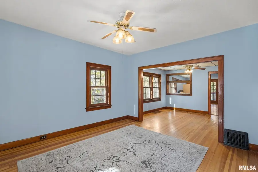 313 N 20th Street, East Moline, IL 61244 - Image #2