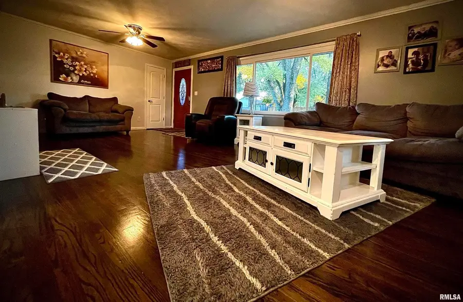 112 Hillcrest Drive, Goreville, IL 62939 - Image #3