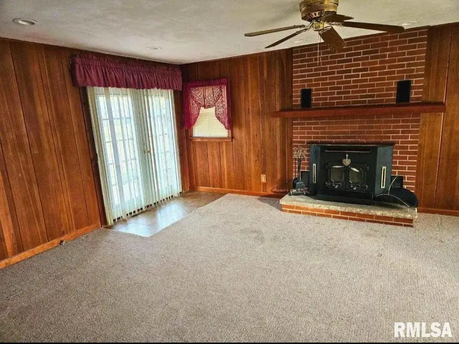 822 N Branch Avenue, Quincy, IL 62301 - Image #2