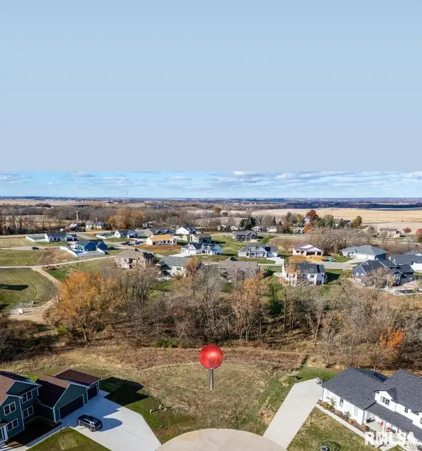 27010 182nd Avenue Court, Long Grove, IA 52756