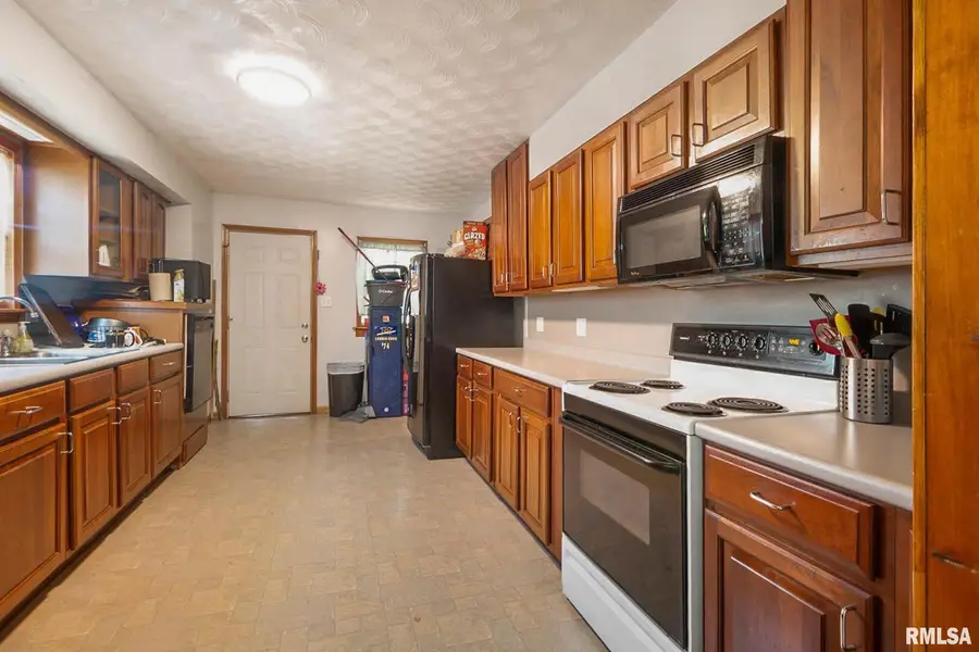 1109 E Reeves Street, Marion, IL 62959 - Image #3