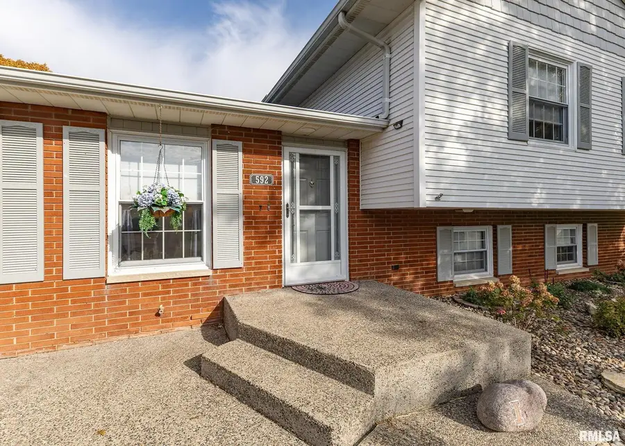 592 Lake Drive, Woodhull, IL 61490 - Image #3