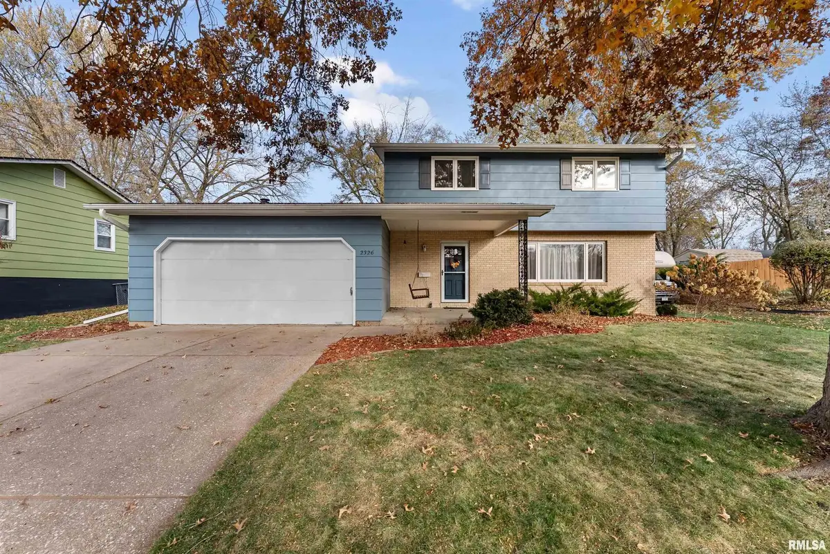 2326 Kingsway Drive, Bettendorf, IA 52722 - Image #1