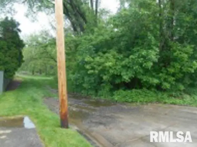 710 N Northbrook Drive, Davenport, IA 52806 - Image #2