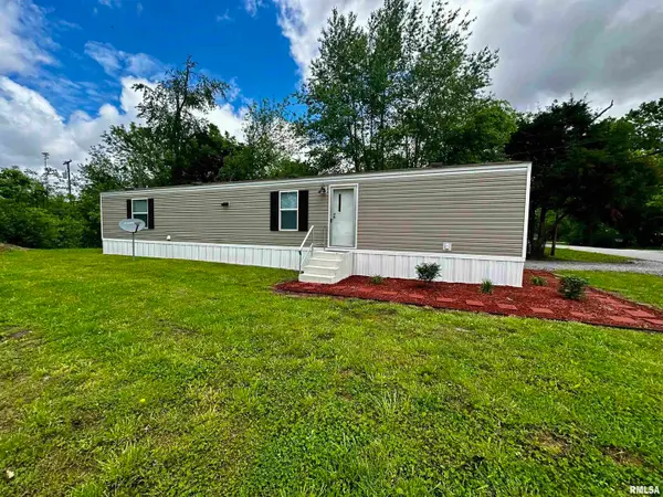 806 & 808 Boyd Street, Eldorado, IL 62930