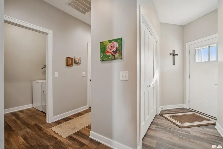 2406 13th Street, Silvis, IL 61282 - Image #3