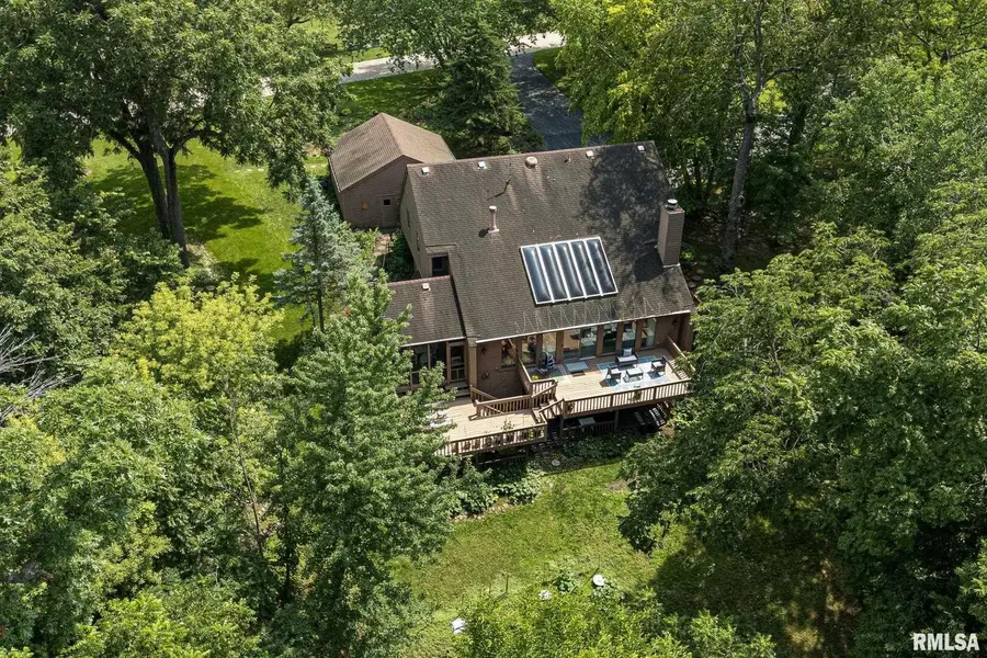 28018 230th Street, Le Claire, IA 52753 - Image #3